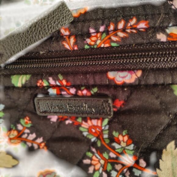 Vera Bradley Crossbody – Black with Pink Floral Cluster – Very Good Condition - Picture 5 of 8